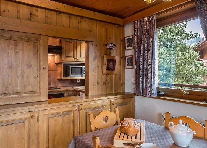 3 Pieces Avec Balcon Et Garage - Fr-1-453-45 *